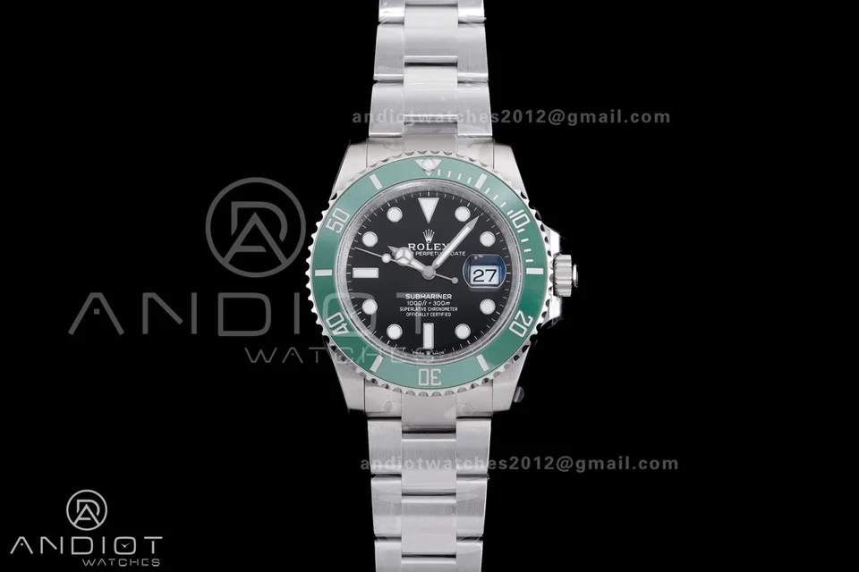 Rolex Submariner Date · Green Bezel