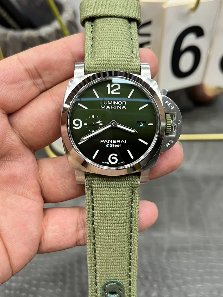 Panerai Luminor Marina Verde Smeraldo 44 mm