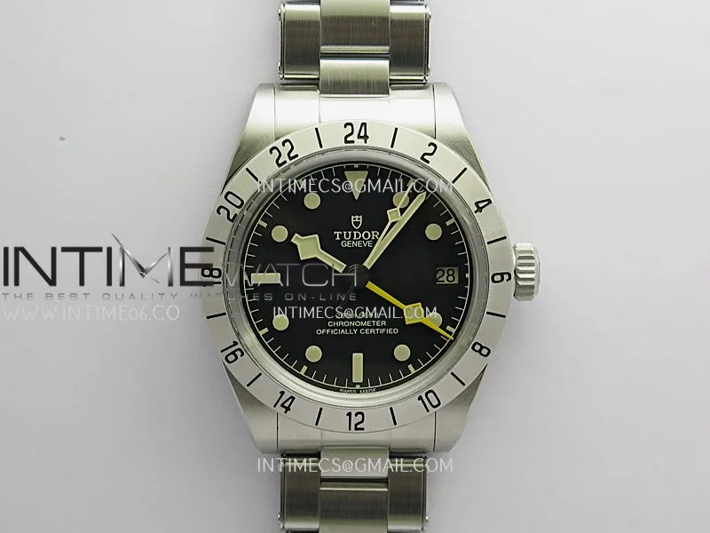 Tudor Black Bay Pro 39 mm