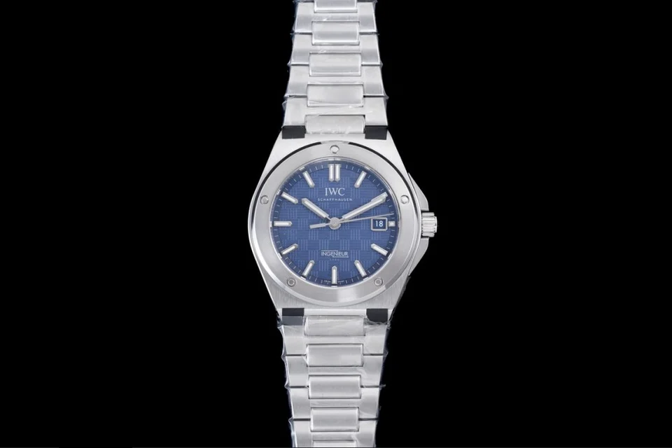 IWC Schaffhausen Ingenieur Automatic 40 · Blue
