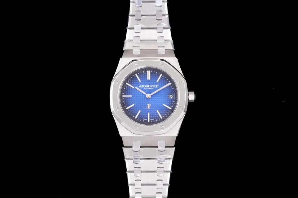 Audemars Piguet Royal Oak Jumbo · Titanium Blue